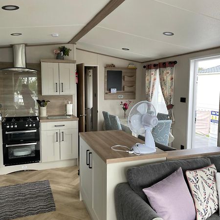 Ellis Retreats At Tattershall Lakes 링컨 외부 사진